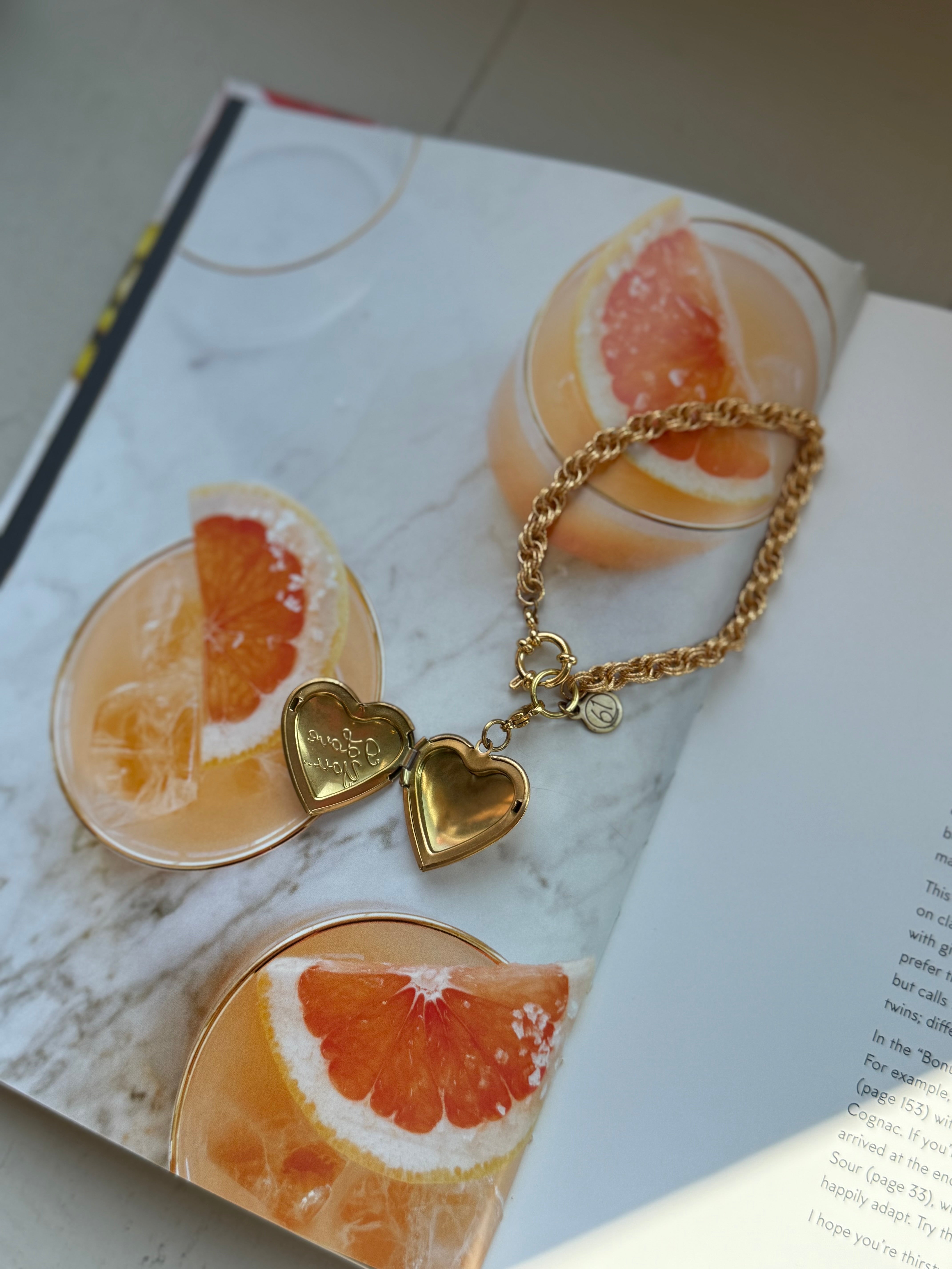 ILY Locket Charm - Hen and Bear