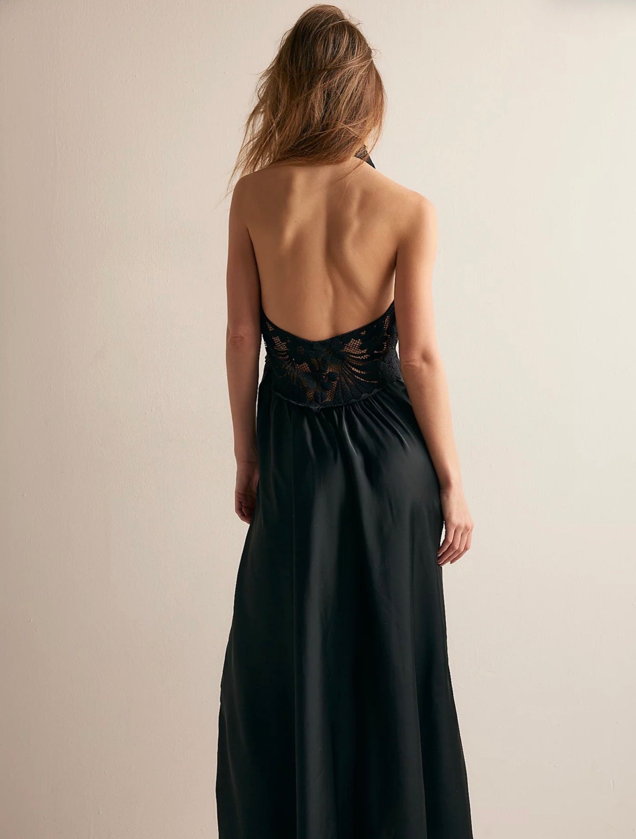 Petal Party Midi - Black