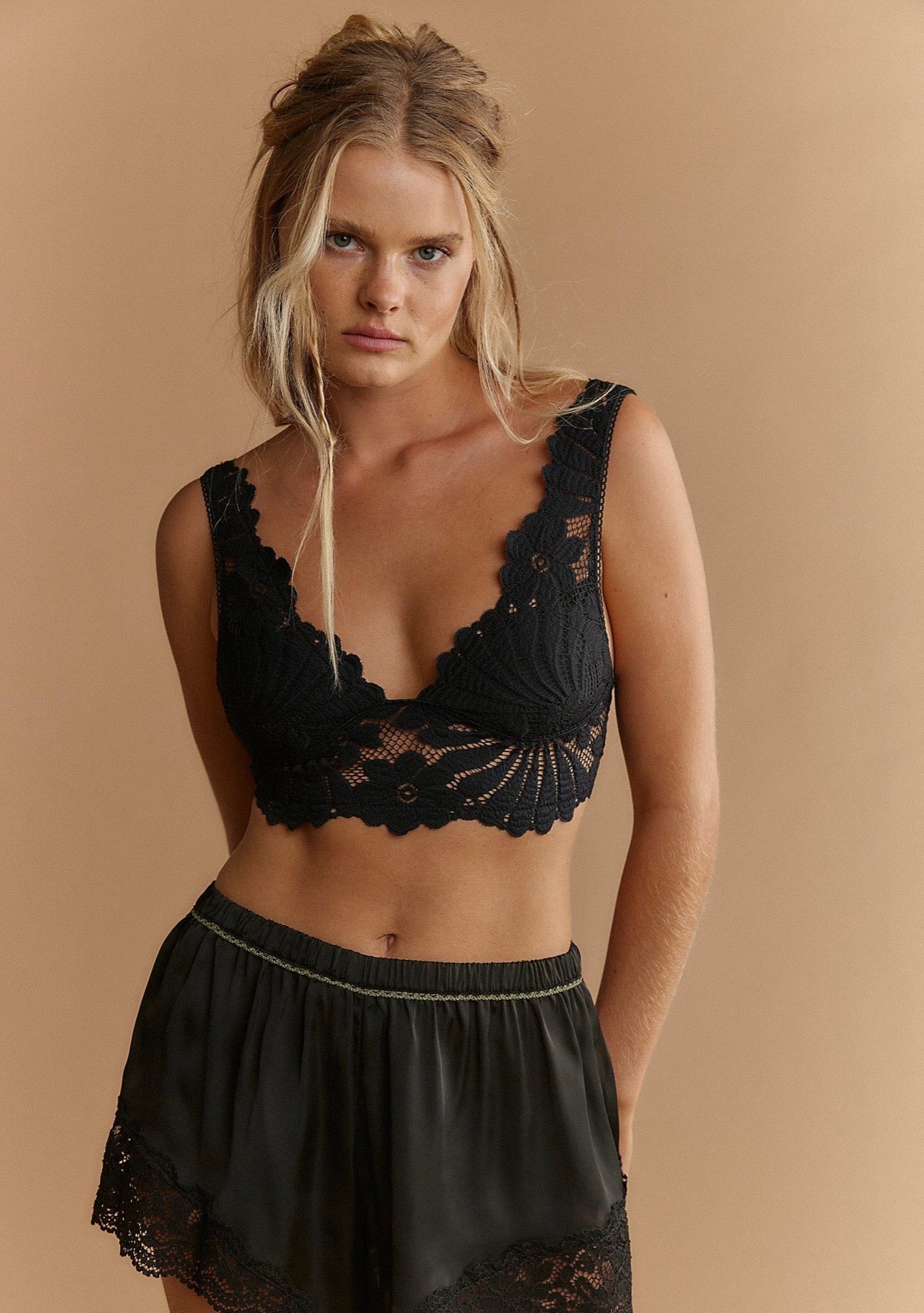 Meet Me In The Middle Tap Shorts - Black