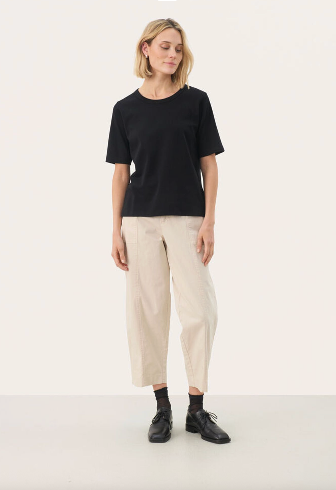 Ratana Basic Shirt - Black