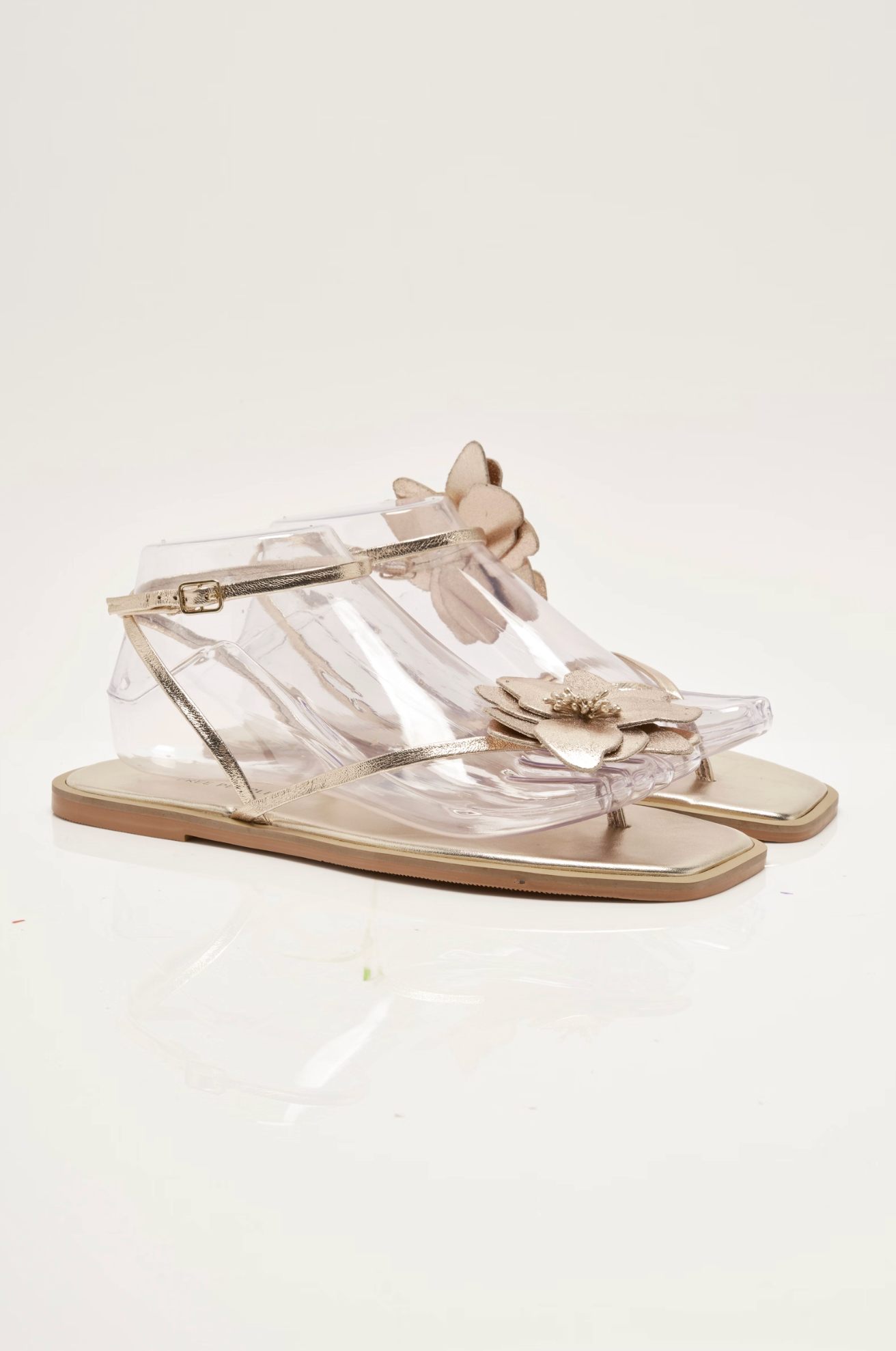 Mismatch Magnolia Sandal - Gold
