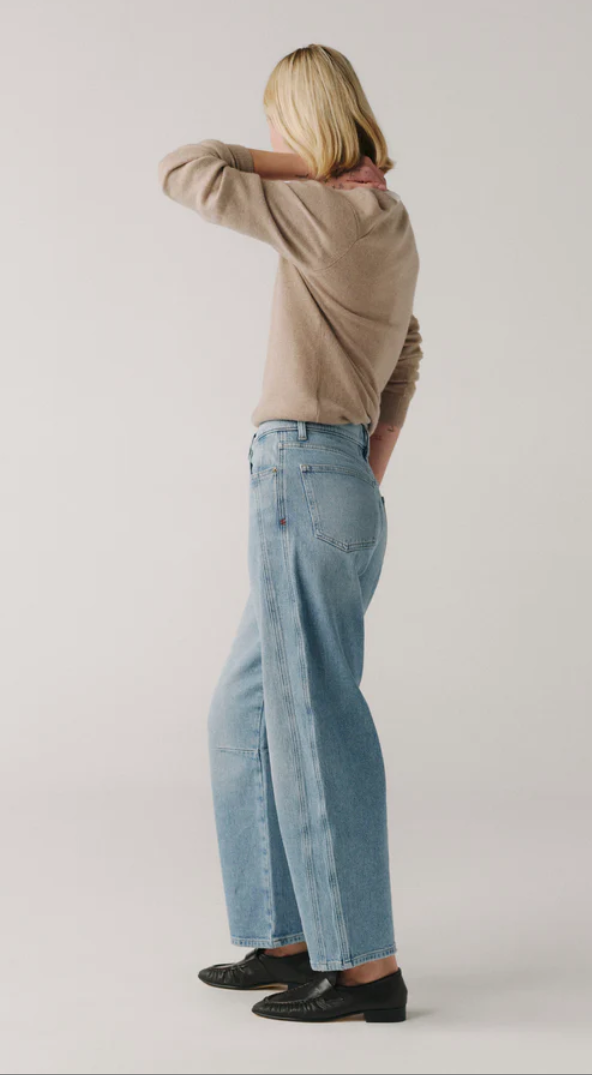 BNA - Soft Curve Barrel Jeans- New Romantics