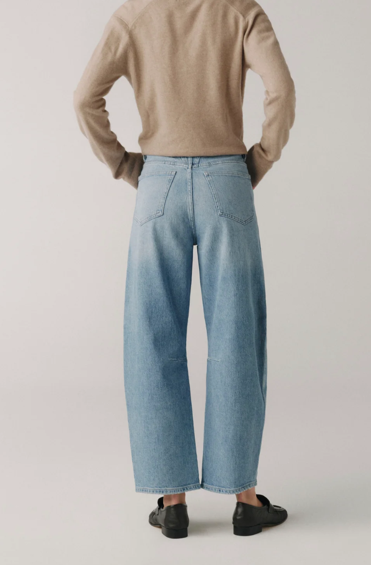 BNA - Soft Curve Barrel Jeans- New Romantics