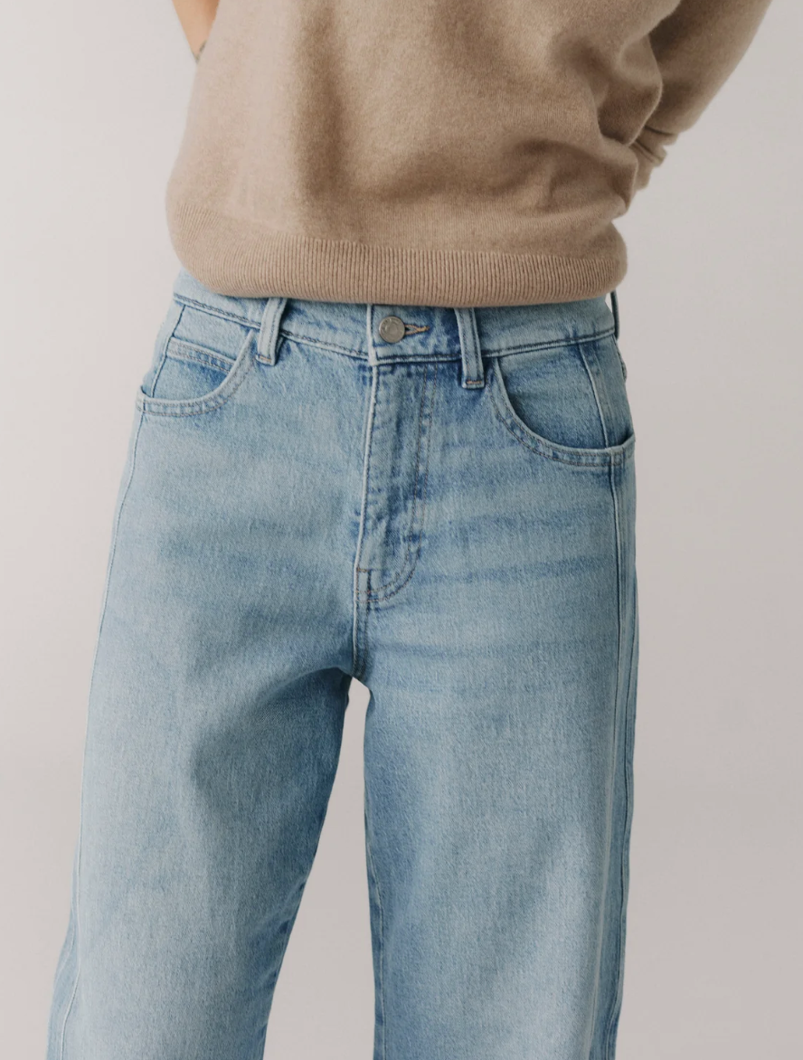 BNA - Soft Curve Barrel Jeans- New Romantics