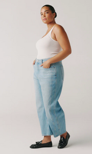 BNA - Soft Curve Barrel Jeans- New Romantics