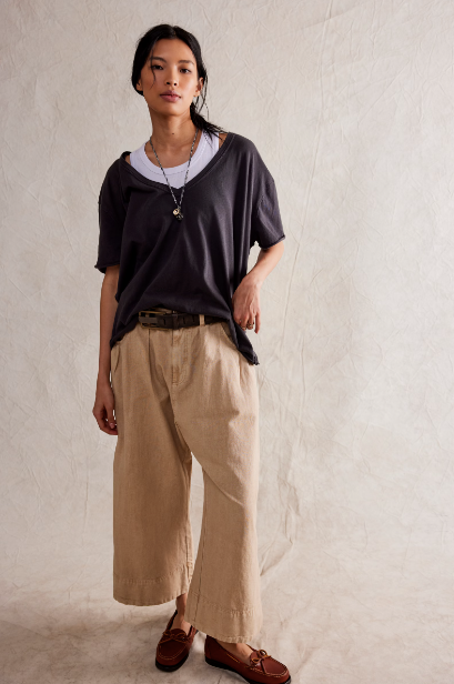Nina Tee V - Black