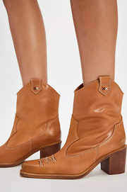 Wandering Western Boot - Toffee Leather