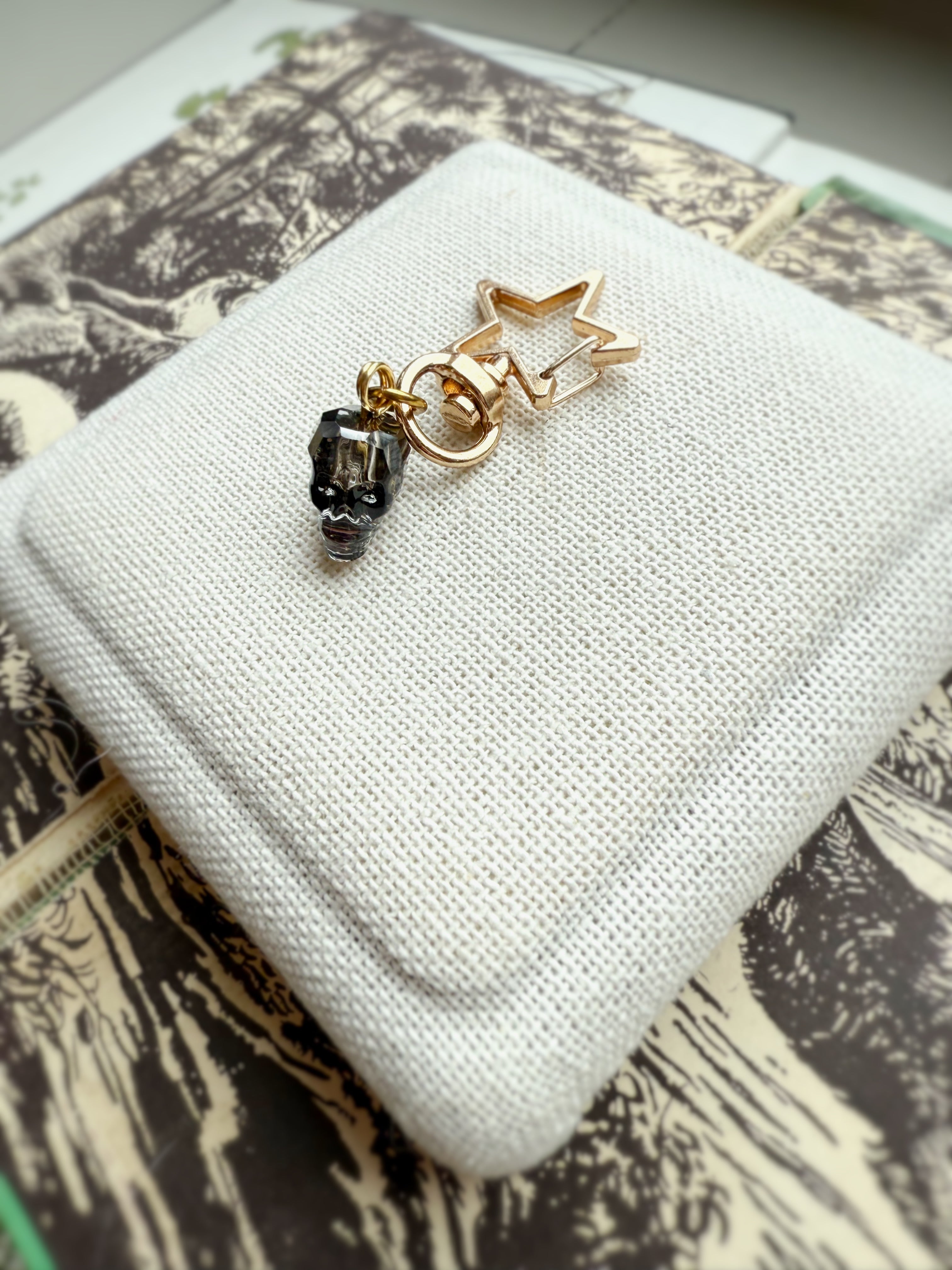 Yorik Swarovski Charm - Hen and Bear