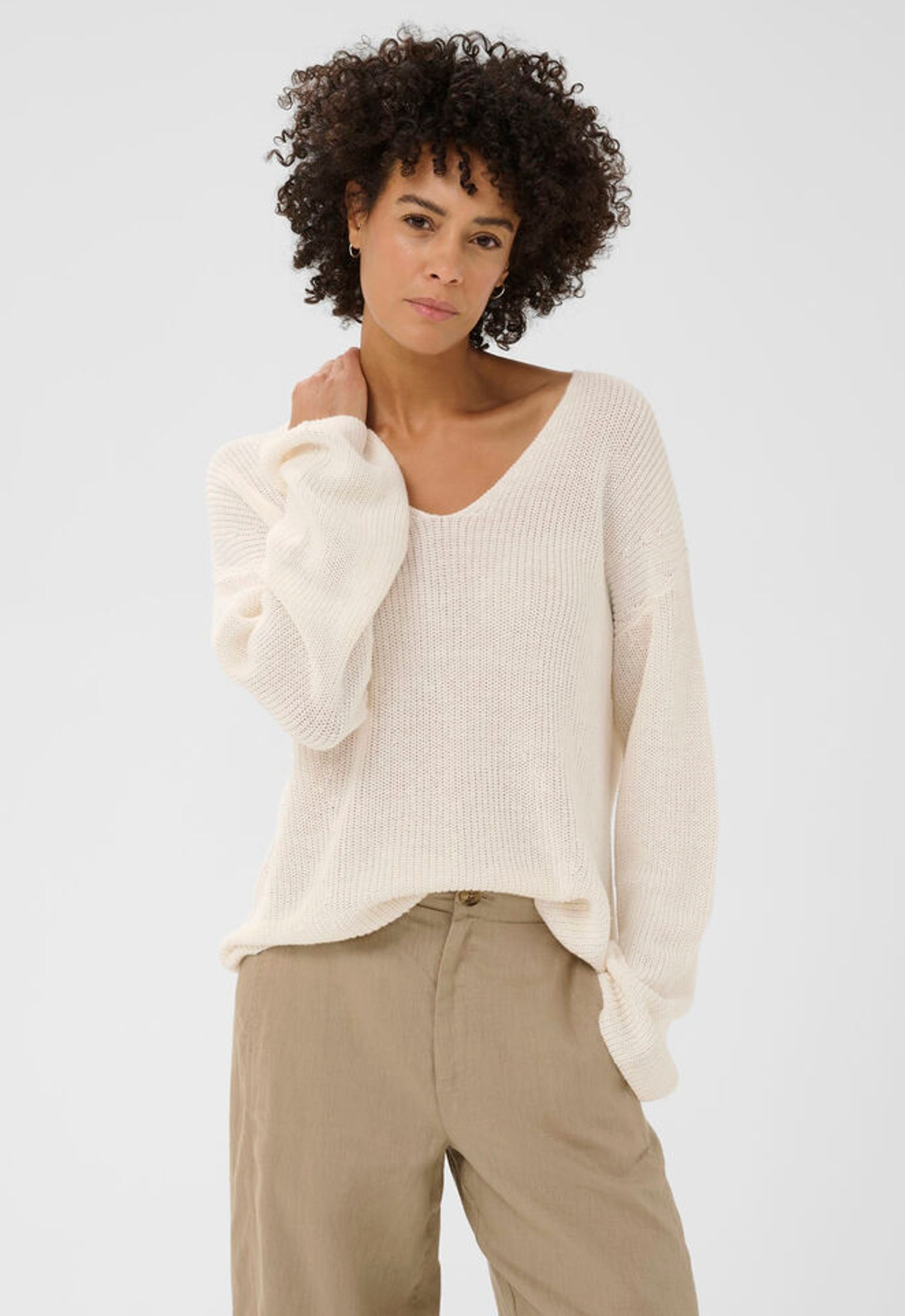 Etronas - V-Neck Sweater - Whisper White