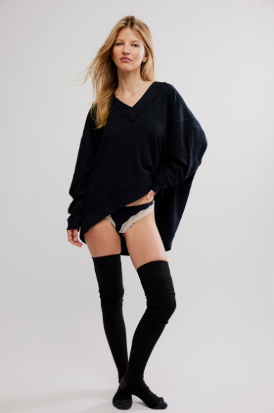 Staycation Pullover - Black