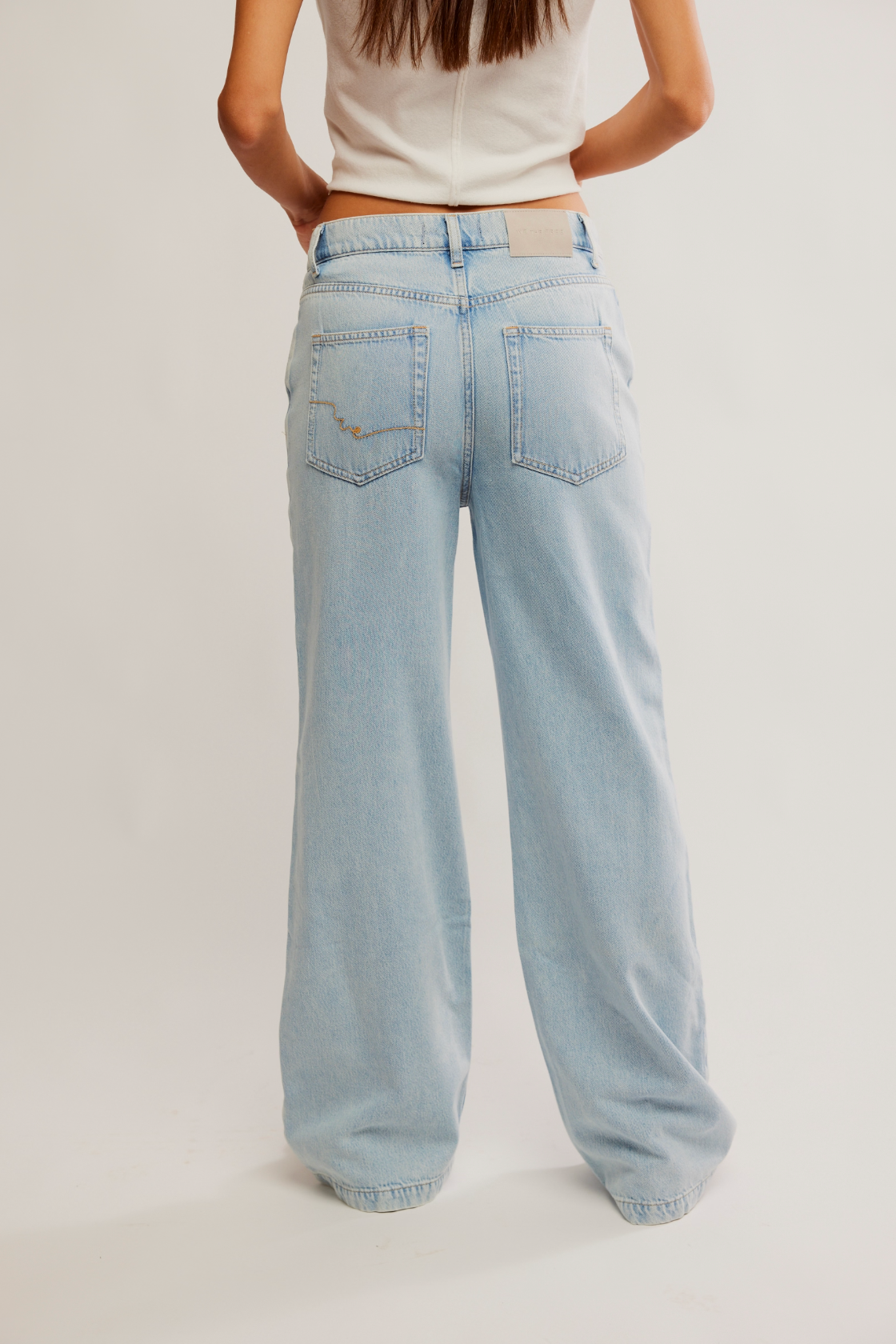 Stride Jeans - Roam Free
