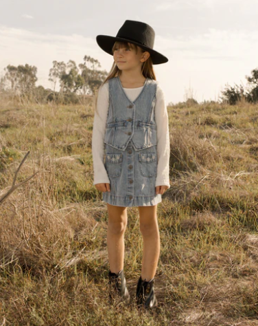 Denver Mini Skirt || Light Washed Denim