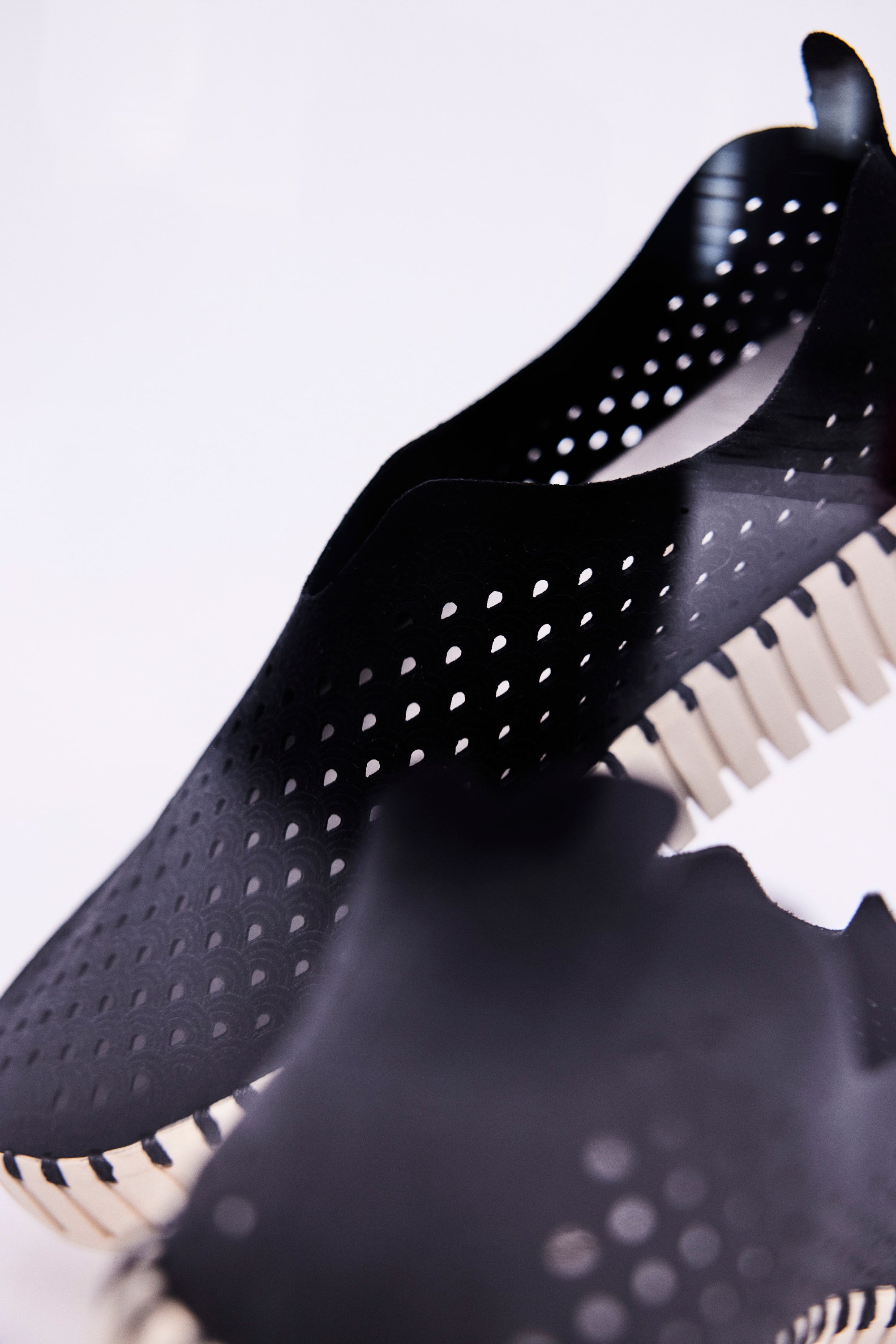 Tulip Shoe - Platform Black