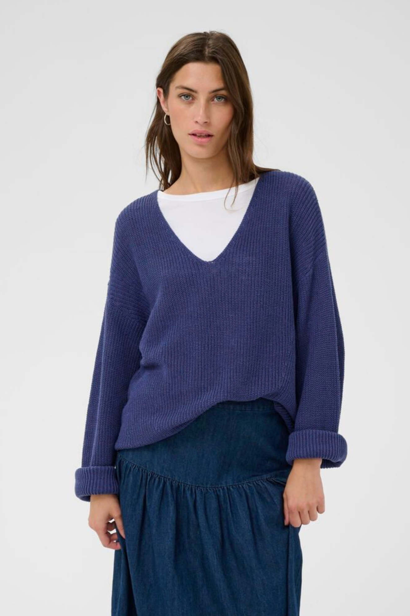 Etronas - V-Neck Sweater Blue Indigo