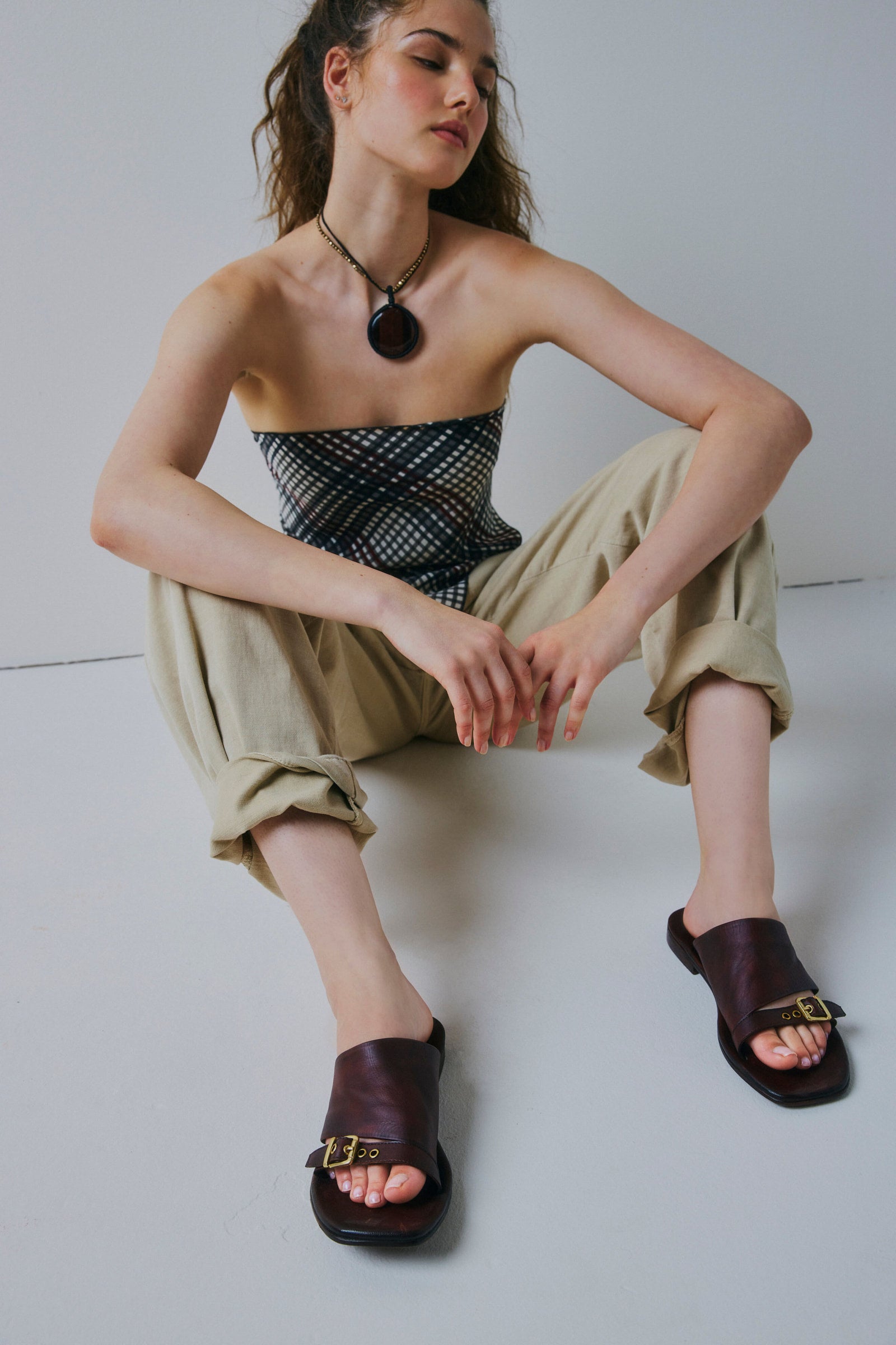 Mila Minimal Flat Sandal - Coconut Shell
