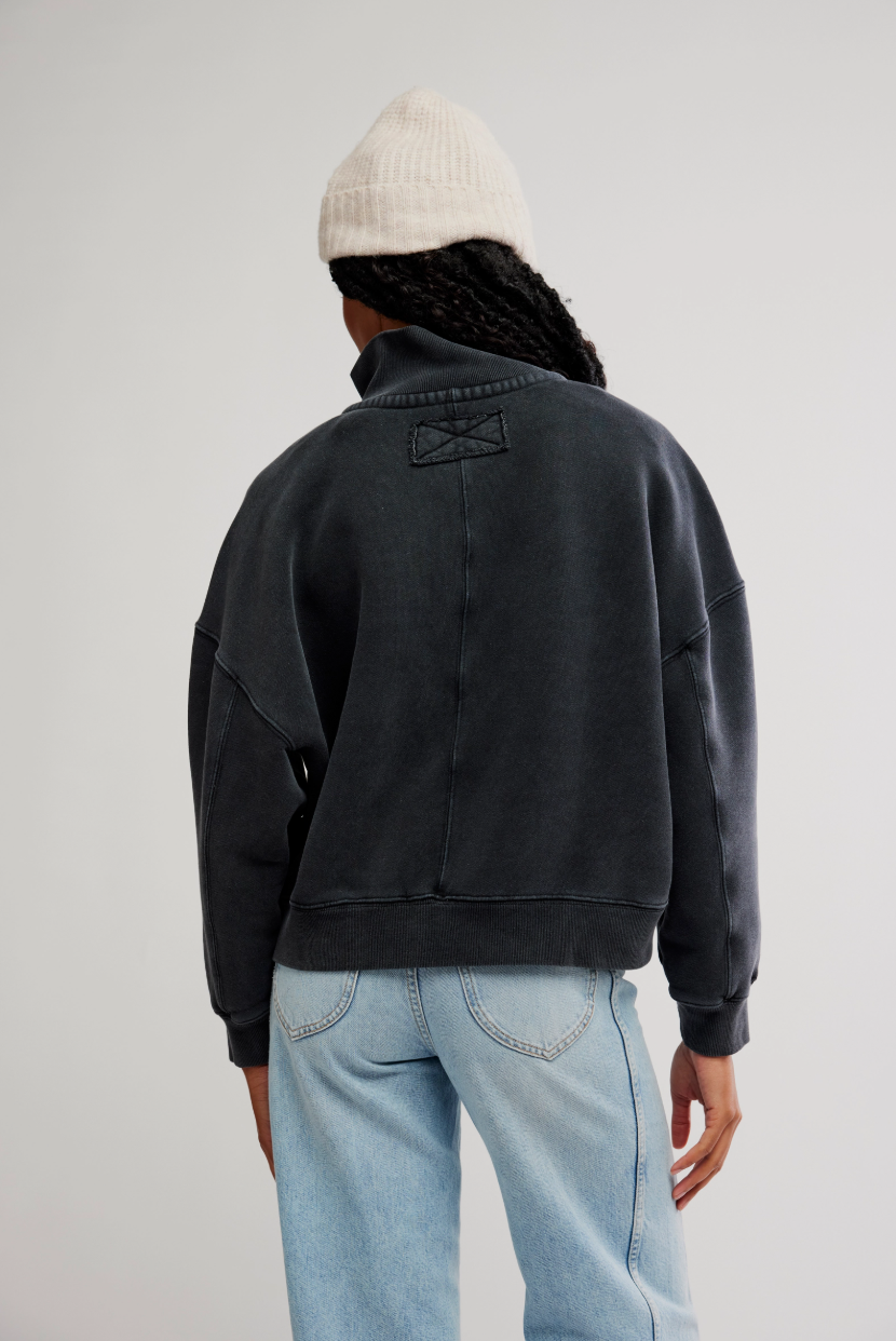 Timeless Pullover - Black
