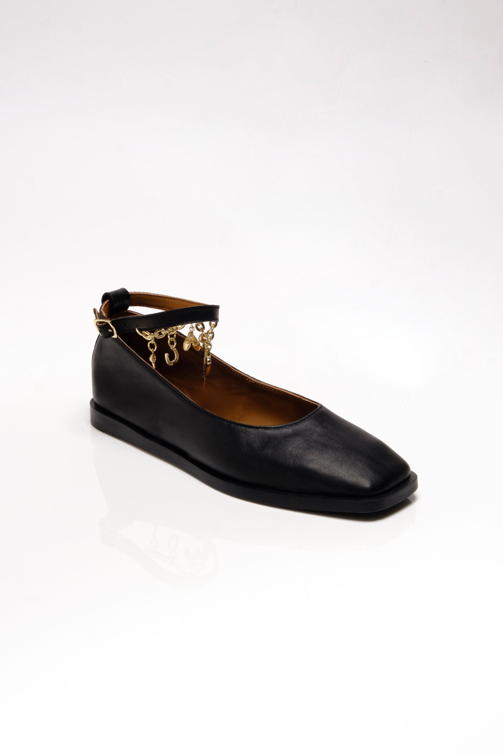Mystic Treasure Flat - Black